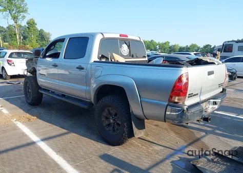 2008 Toyota Tacoma Prerunner V6 z USA, uszkodzony, nr VIN 3TMJU62N68M053489